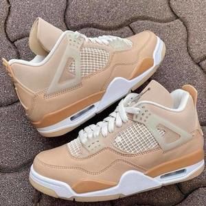 Meet your Posher, Theadra